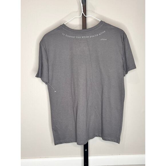 Atticus Don’t Promise To Live Forever Gray Short Sleeve Graphic Tee Size Small - Picture 5 of 9